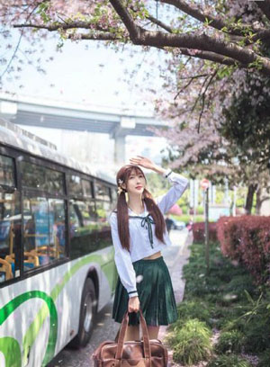 免费观看欧美成人AA片爱我多深_1080P迅雷高清下载